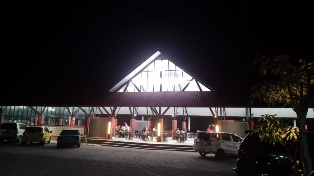 Nasi Bebek Goreng H. Makrus, Enak dan Murah Mulai 15 Ribuan